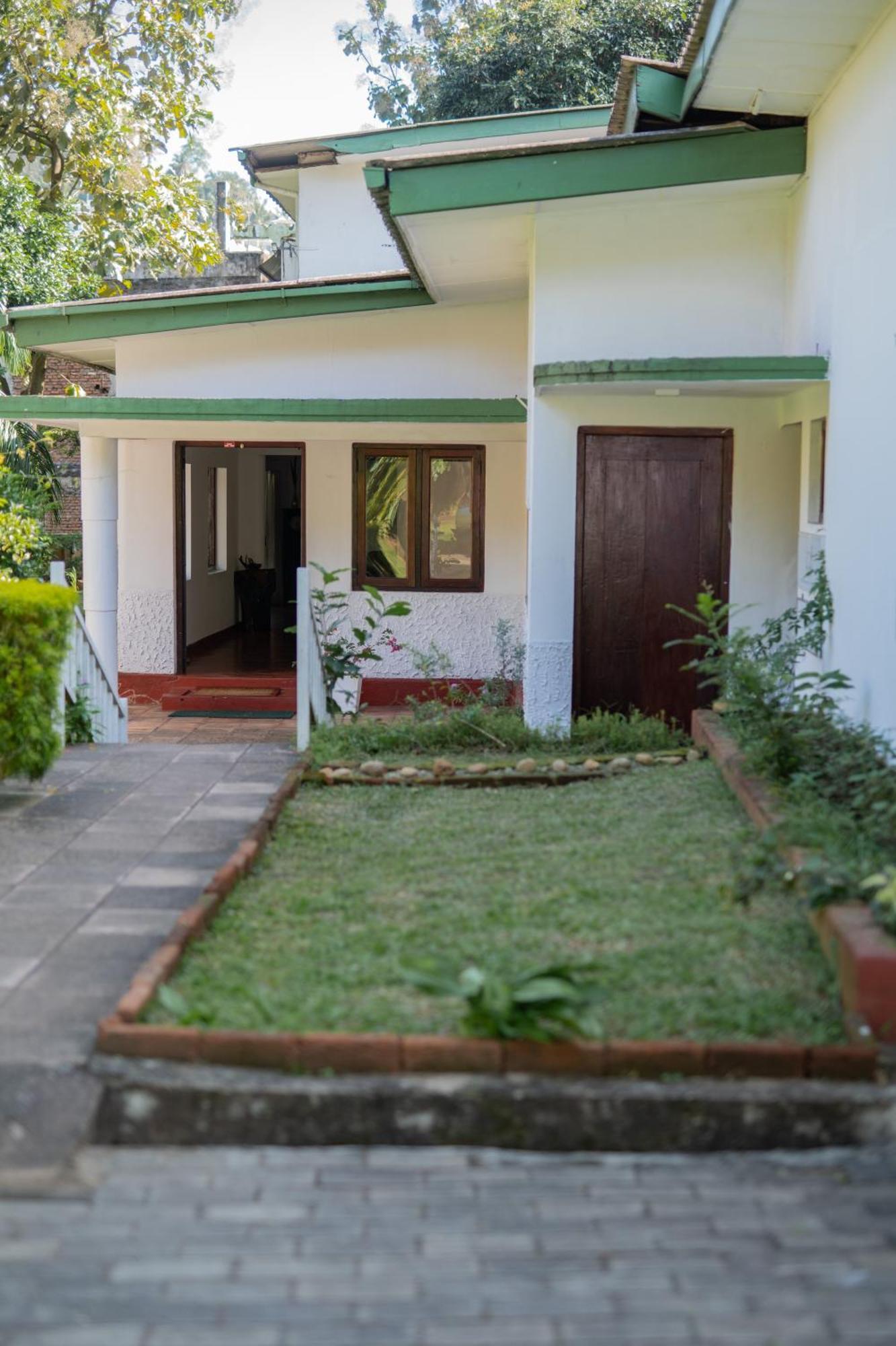 Kandy Boutique Villa By Fortuna Bungalows Exterior foto